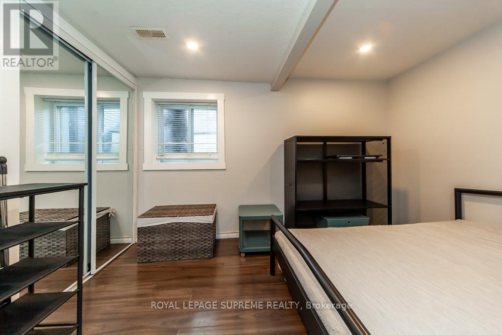 13 Robins Avenue, Hamilton, Ontario  L8H 4M5 - Photo 15 - X12452637