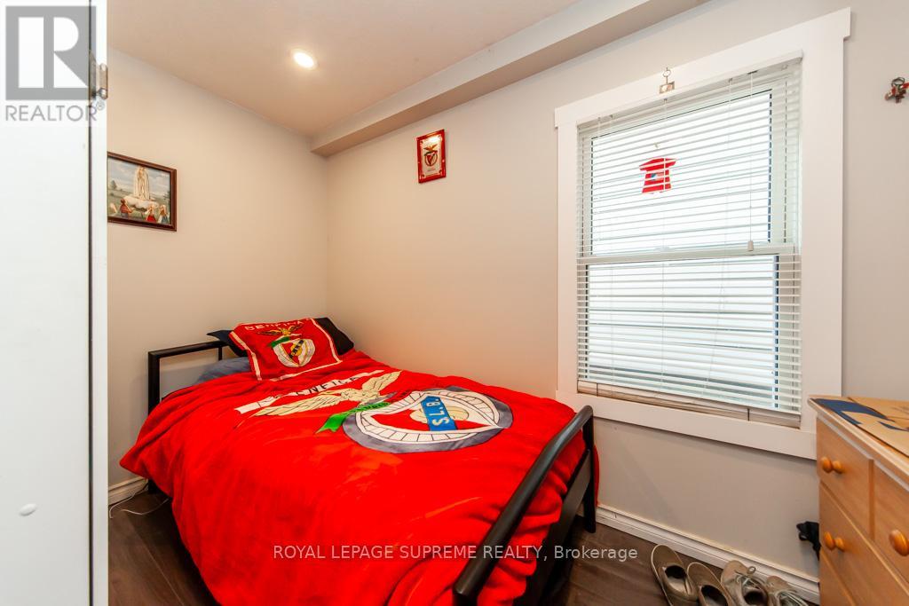 13 Robins Avenue, Hamilton, Ontario  L8H 4M5 - Photo 19 - X12452637