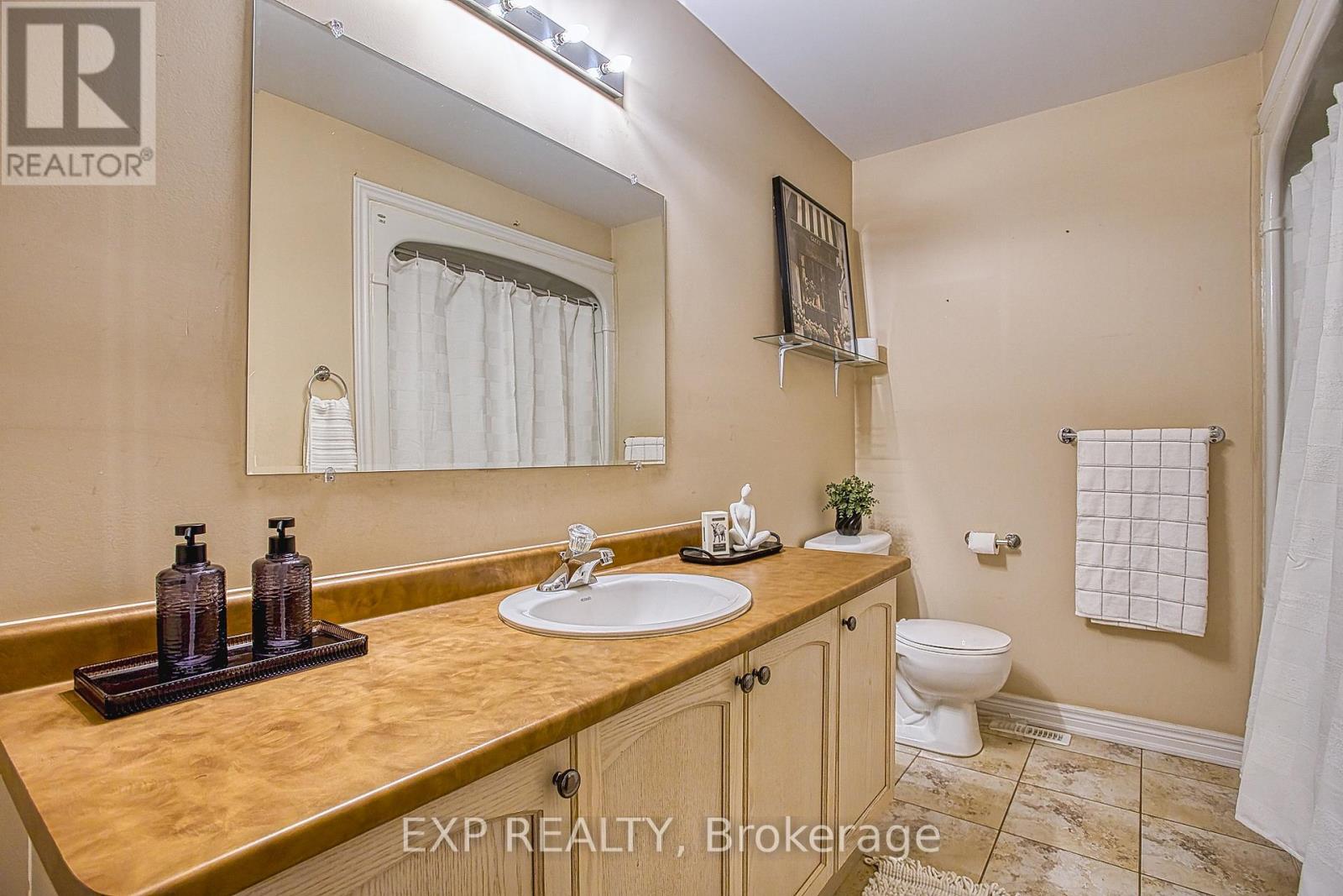 15 Chloe Street, St. Catharines, Ontario  L2P 2Y2 - Photo 29 - X12452706