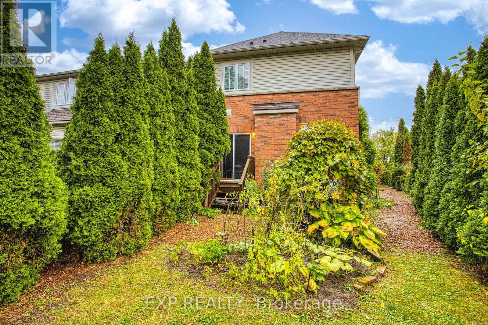 15 Chloe Street, St. Catharines, Ontario  L2P 2Y2 - Photo 34 - X12452706
