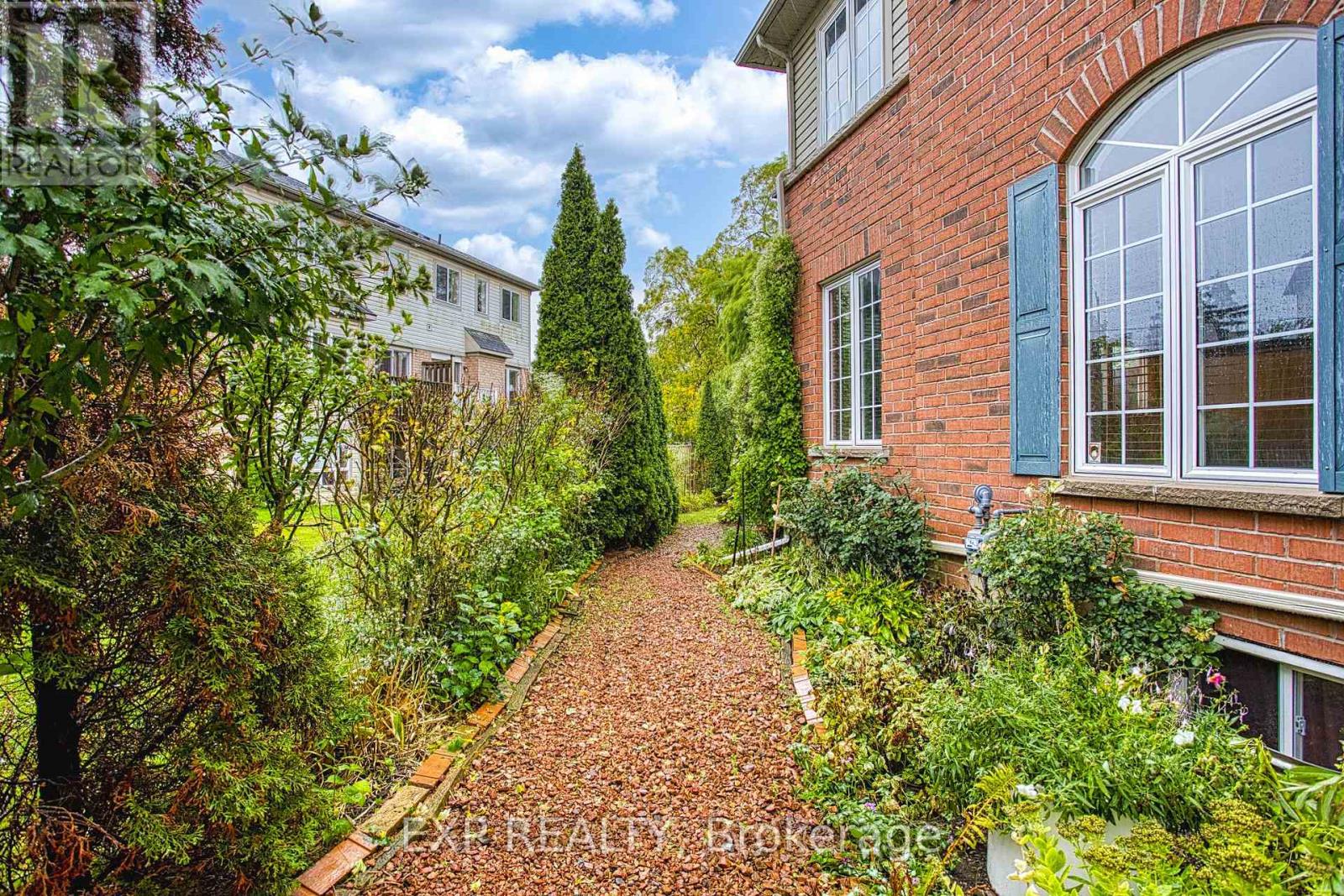 15 Chloe Street, St. Catharines, Ontario  L2P 2Y2 - Photo 35 - X12452706