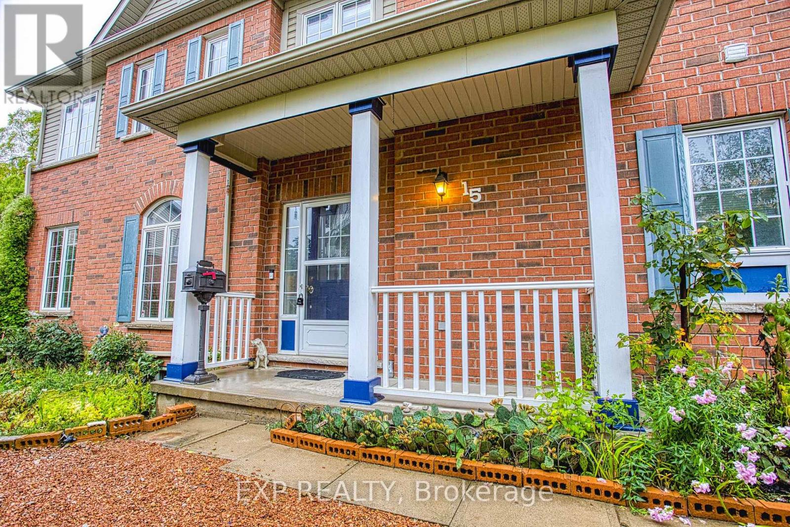 15 Chloe Street, St. Catharines, Ontario  L2P 2Y2 - Photo 6 - X12452706