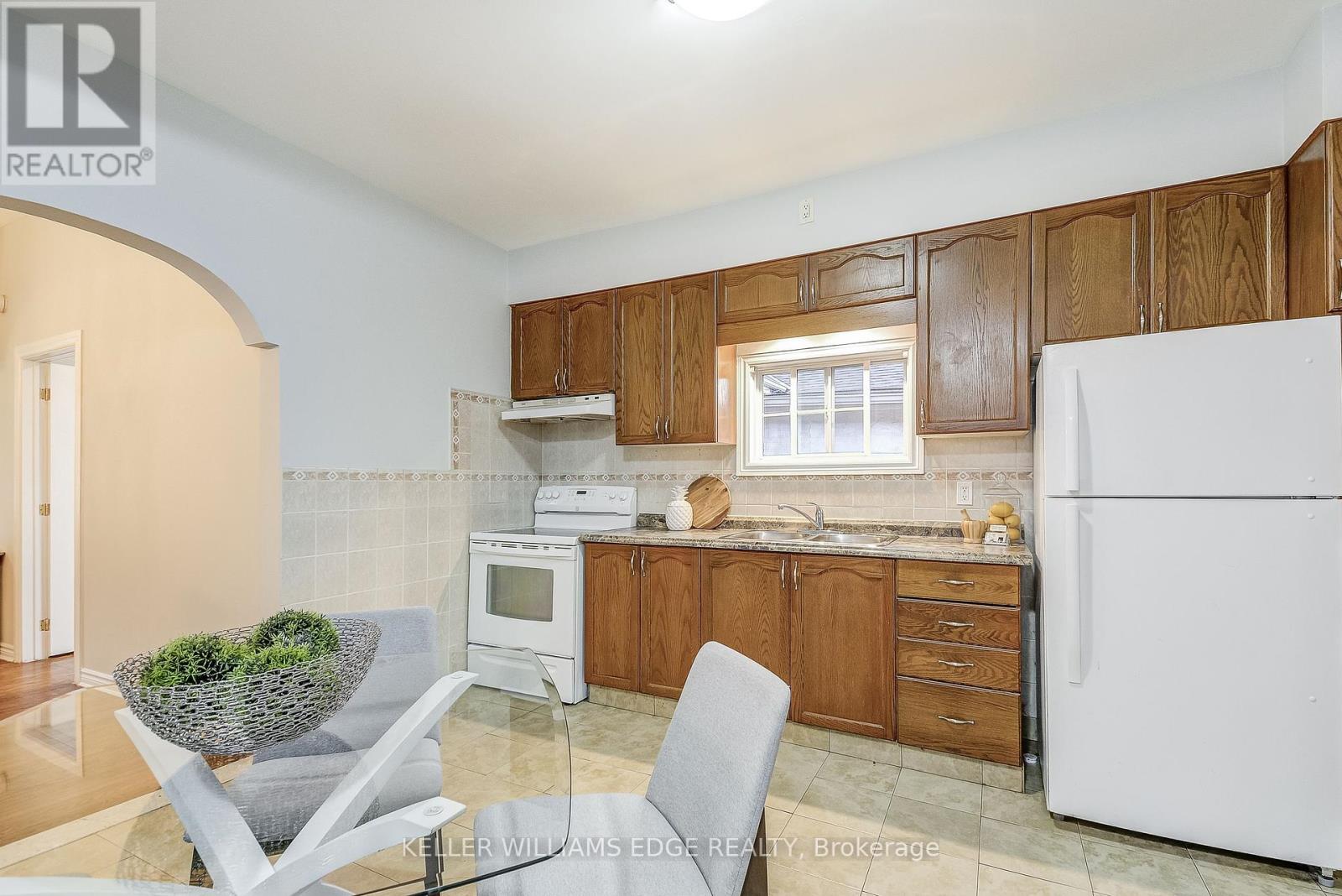 235 Emerald Street N, Hamilton, Ontario  L8L 5L1 - Photo 12 - X12452732