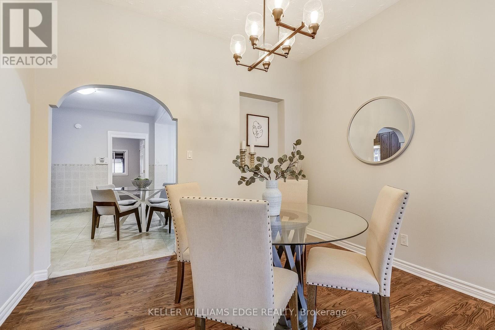 235 Emerald Street N, Hamilton, Ontario  L8L 5L1 - Photo 6 - X12452732