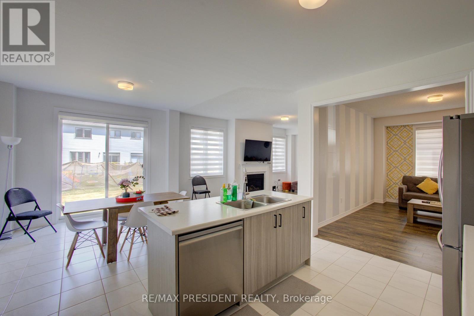 255 Rea Drive, Centre Wellington, Ontario  N1M 0K1 - Photo 15 - X12452741