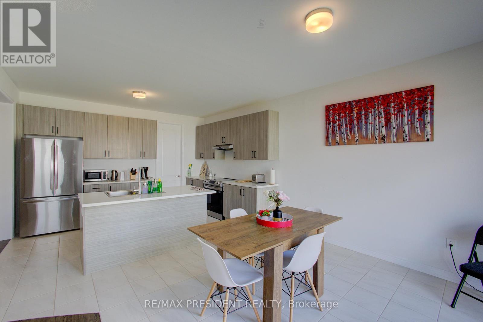 255 Rea Drive, Centre Wellington, Ontario  N1M 0K1 - Photo 19 - X12452741