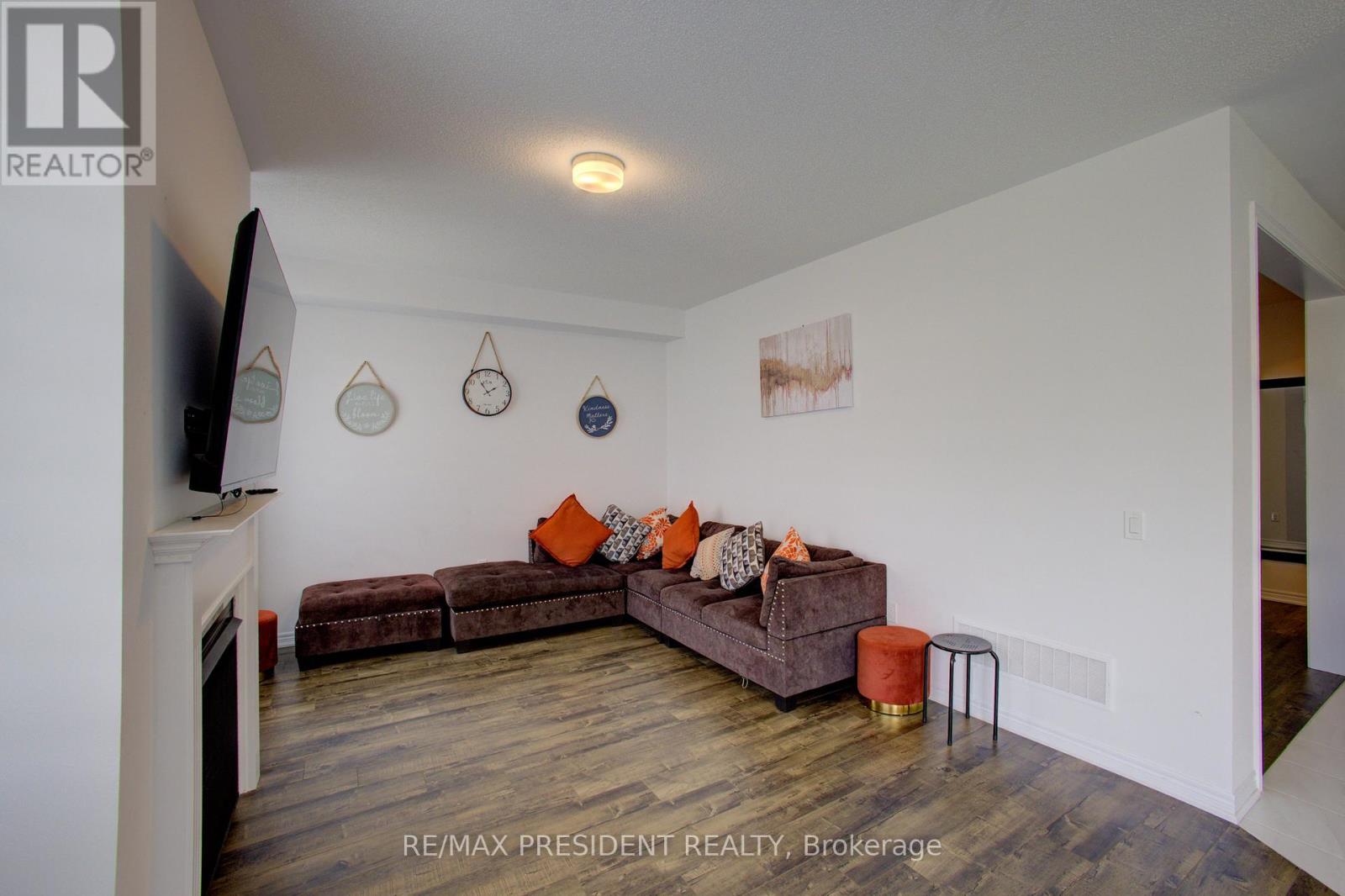 255 Rea Drive, Centre Wellington, Ontario  N1M 0K1 - Photo 20 - X12452741