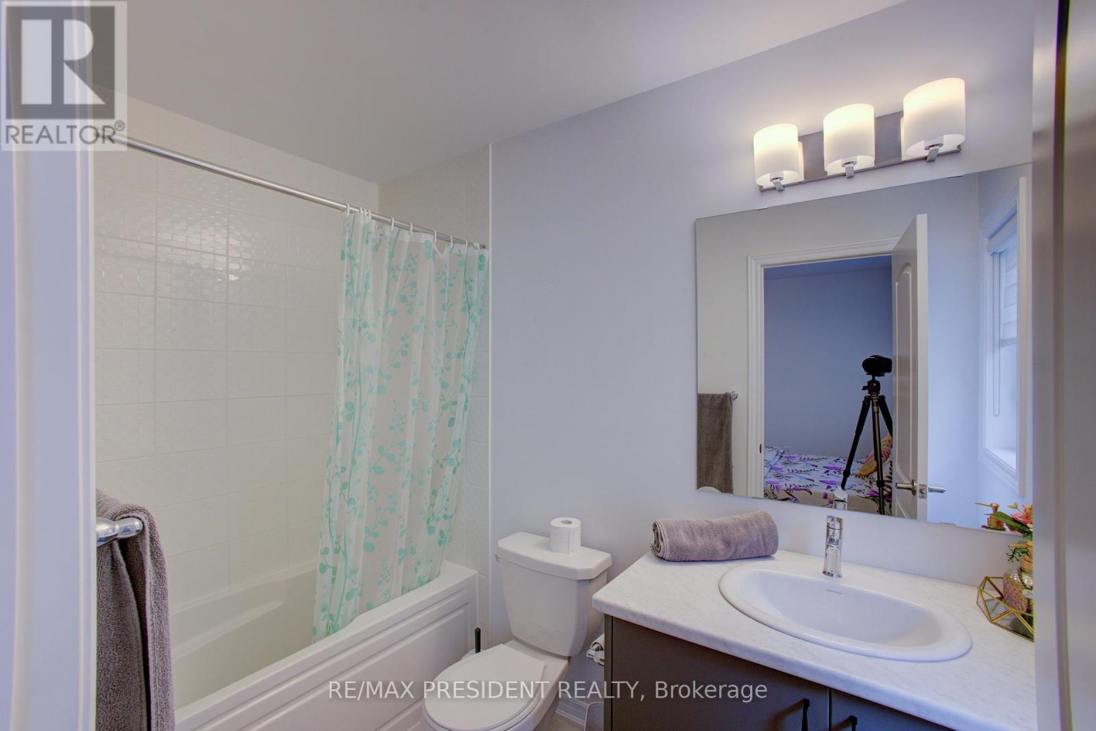 255 Rea Drive, Centre Wellington, Ontario  N1M 0K1 - Photo 36 - X12452741