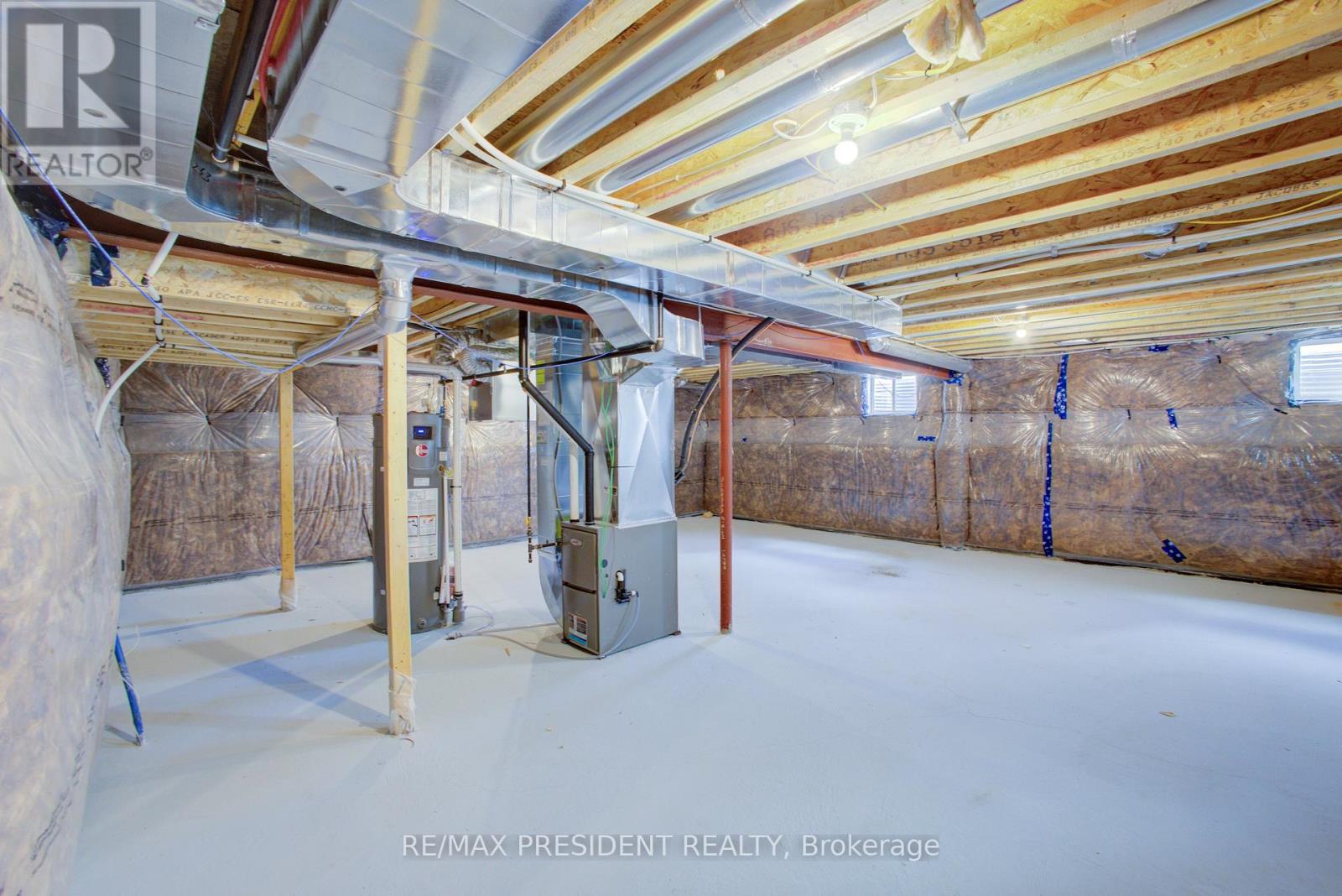 255 Rea Drive, Centre Wellington, Ontario  N1M 0K1 - Photo 38 - X12452741