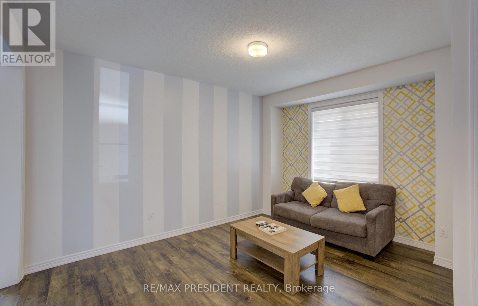 255 Rea Drive, Centre Wellington, Ontario  N1M 0K1 - Photo 9 - X12452741