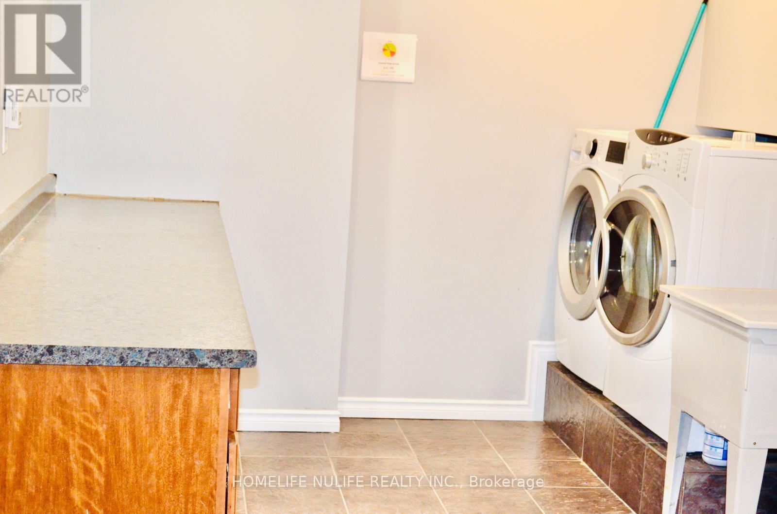 114 Fellowes Crescent, Hamilton, Ontario  L0R 2H3 - Photo 13 - X12452753