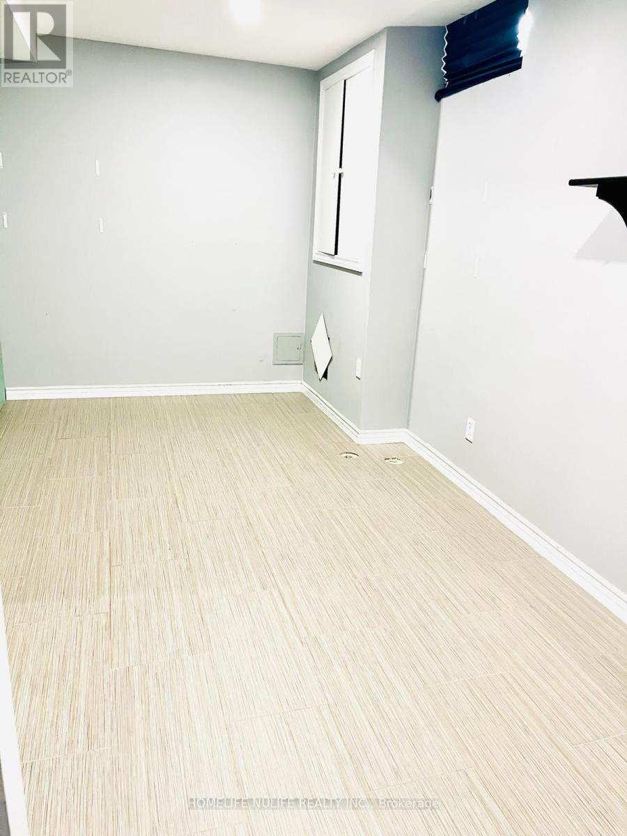 114 Fellowes Crescent, Hamilton, Ontario  L0R 2H3 - Photo 19 - X12452753