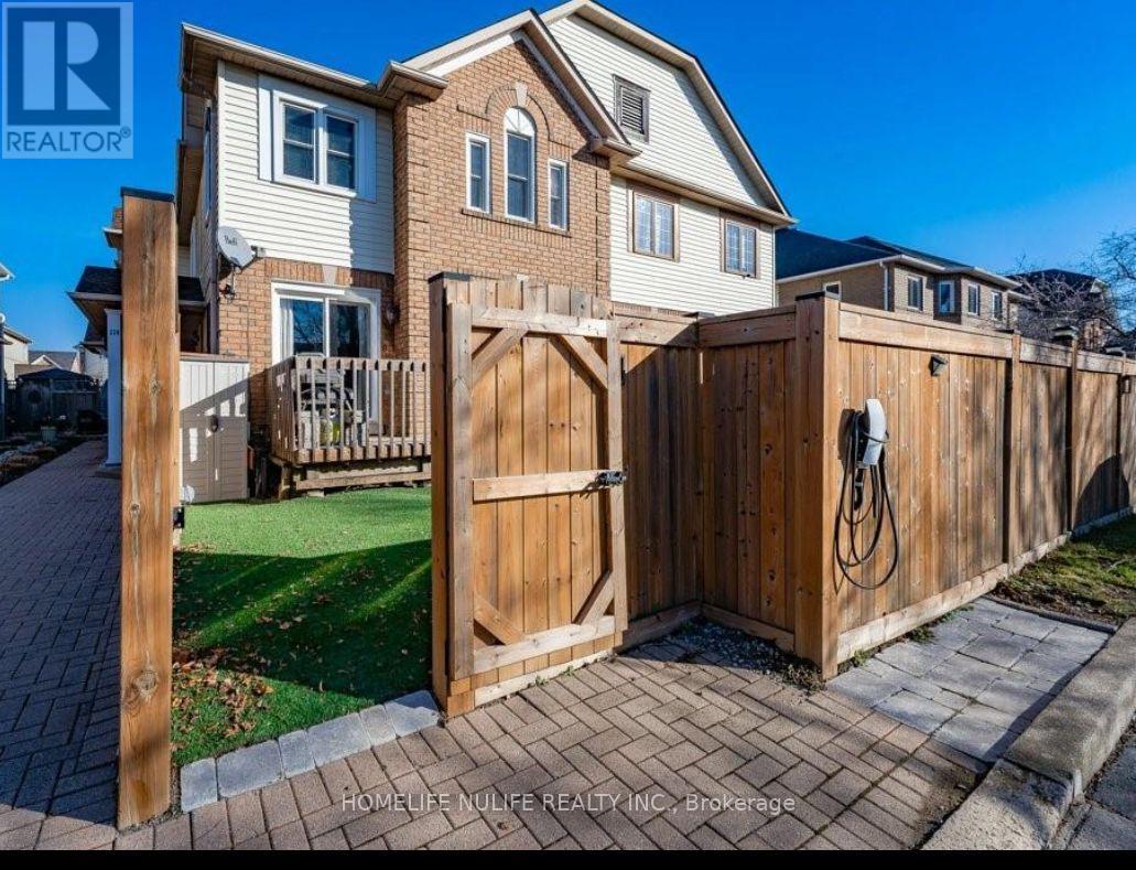 114 Fellowes Crescent, Hamilton, Ontario  L0R 2H3 - Photo 2 - X12452753