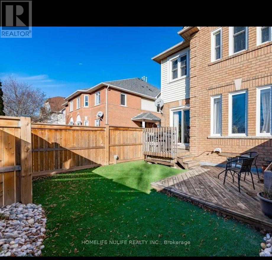 114 Fellowes Crescent, Hamilton, Ontario  L0R 2H3 - Photo 3 - X12452753