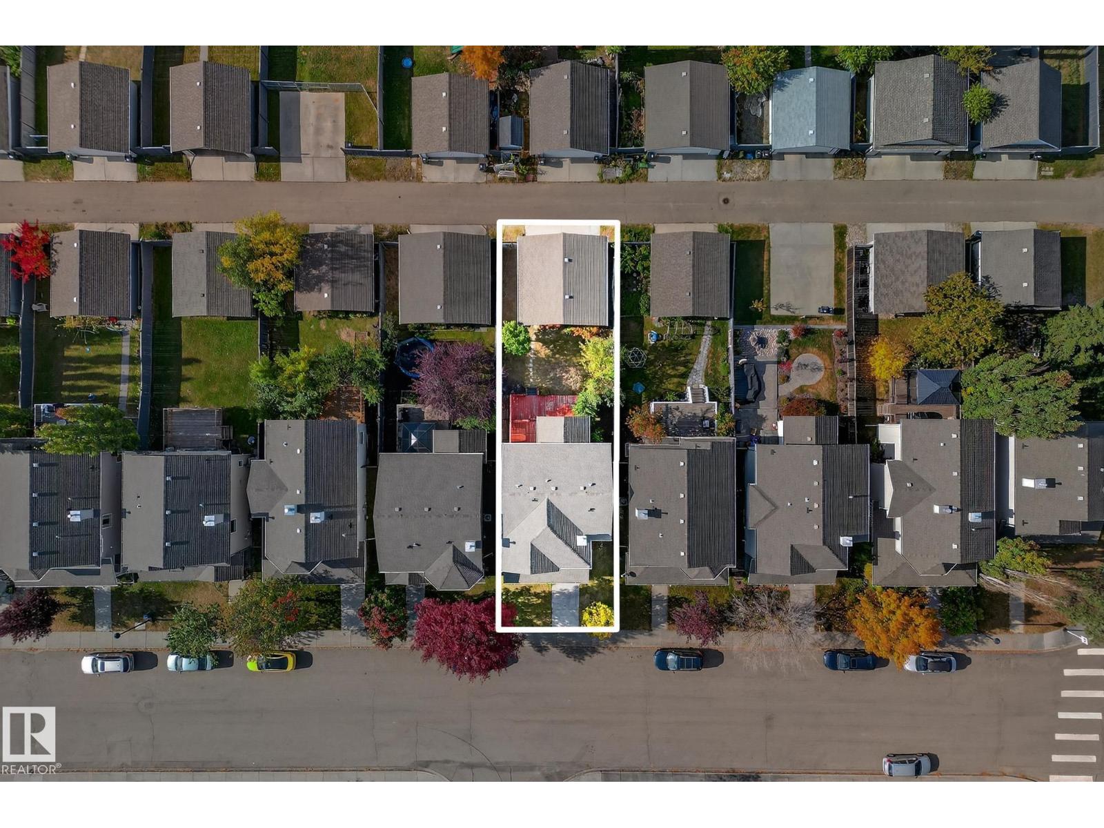 2626 Taylor Green Nw, Edmonton, Alberta  T6R 3N8 - Photo 2 - E4461369