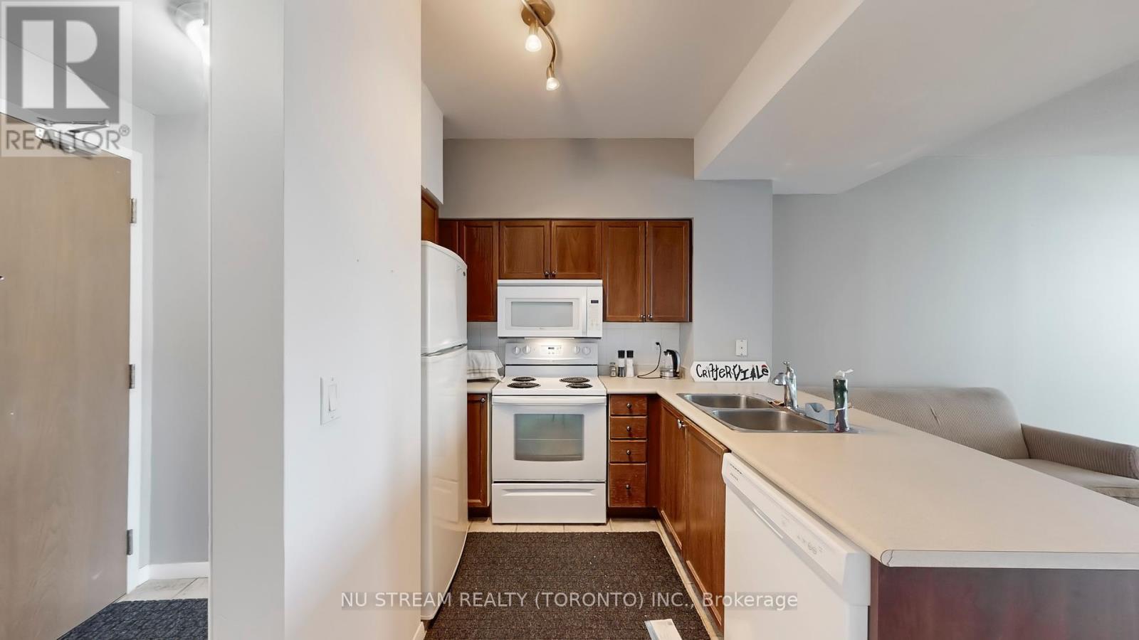 3006 - 219 Fort York Boulevard, Toronto, Ontario  M5V 1B1 - Photo 16 - C12451771