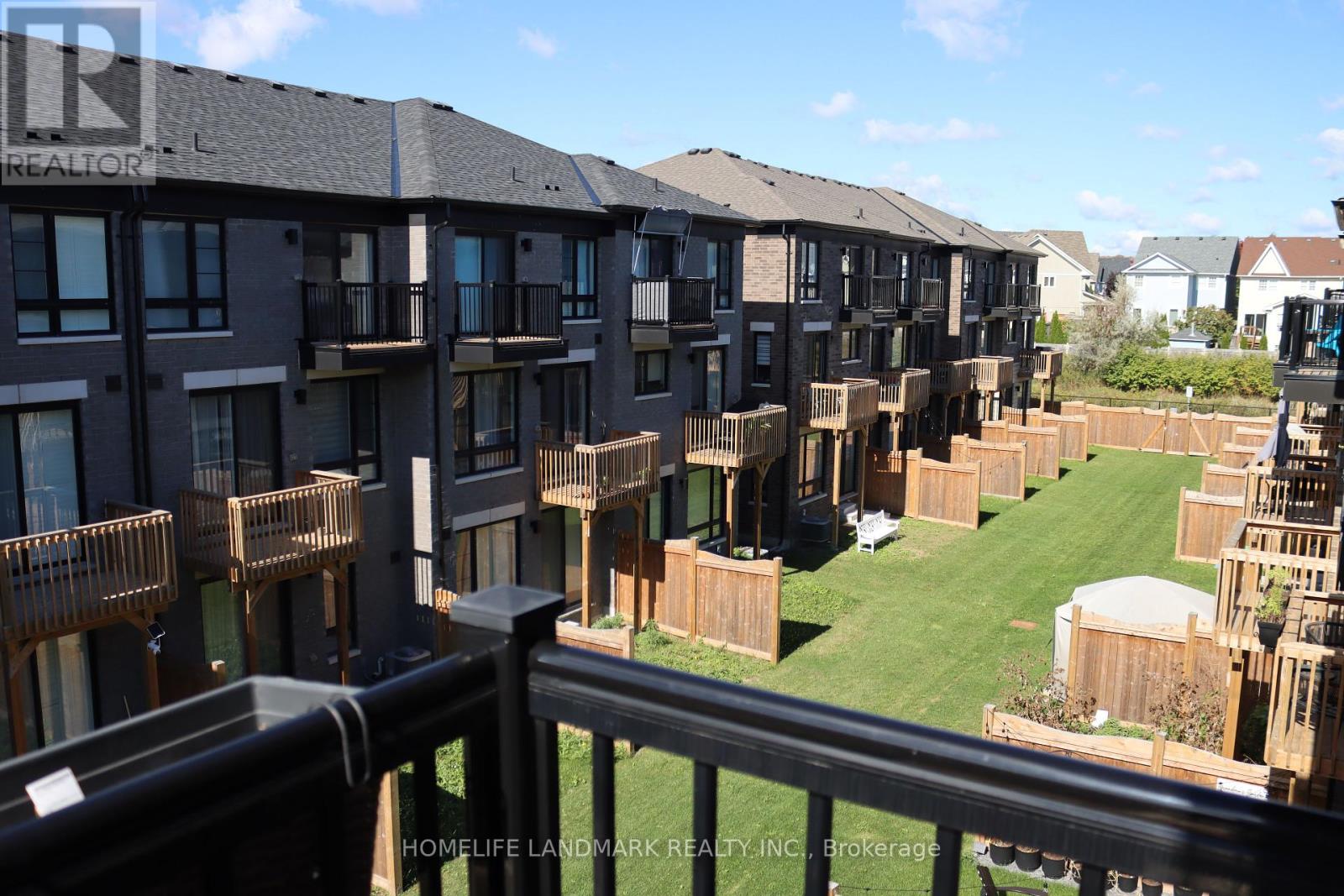 42 Lake Trail Way, Whitby, Ontario  L1M 0M3 - Photo 4 - E12440564