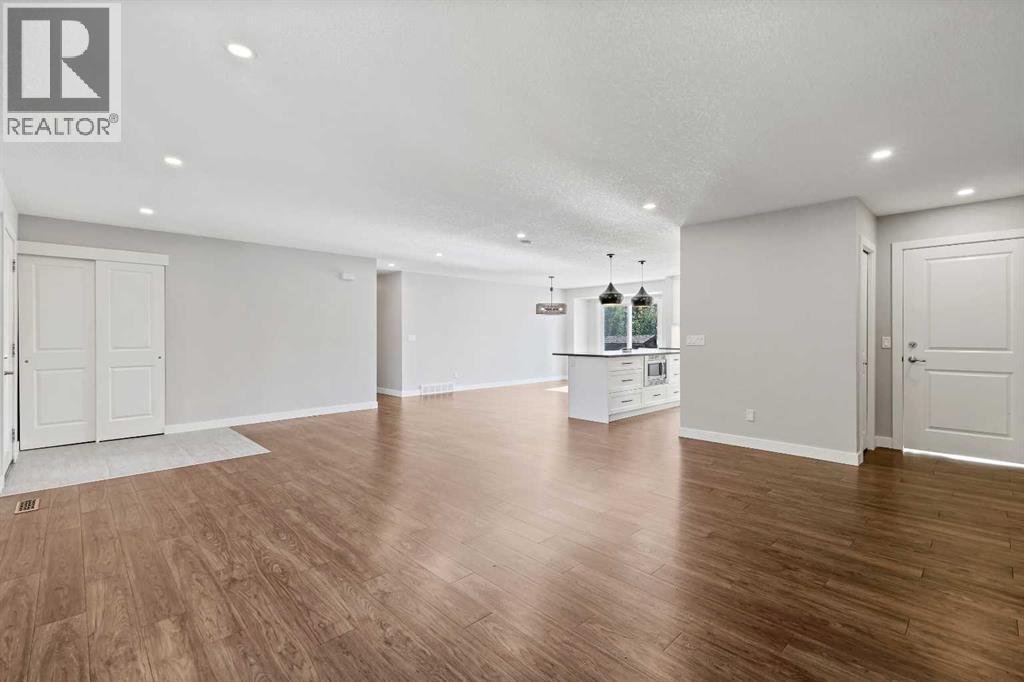 2003 117 Avenue Sw, Calgary, Alberta  T2W 2Y7 - Photo 13 - A2262740