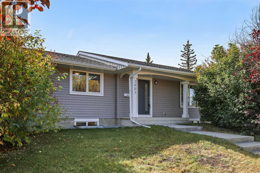 2003 117 Avenue Sw, Calgary, Alberta  T2W 2Y7 - Photo 1 - A2262740