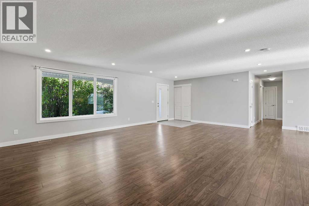 2003 117 Avenue Sw, Calgary, Alberta  T2W 2Y7 - Photo 12 - A2262740