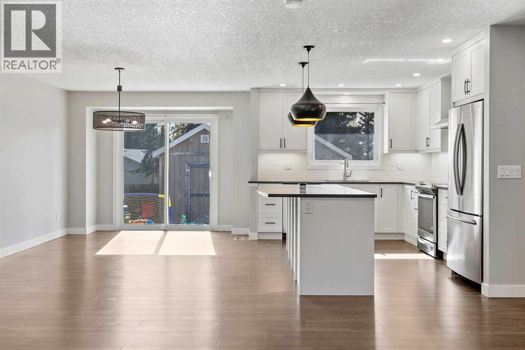 2003 117 Avenue Sw, Calgary, Alberta  T2W 2Y7 - Photo 11 - A2262740