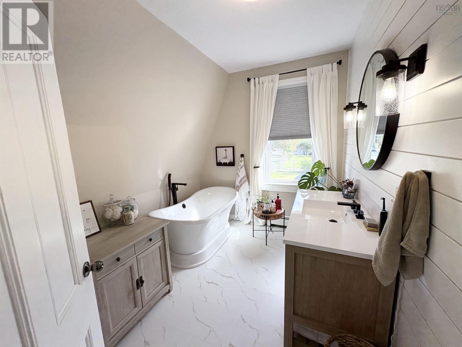 21 Oak Street, Pictou, Nova Scotia  B0K 1H0 - Photo 27 - 202525444