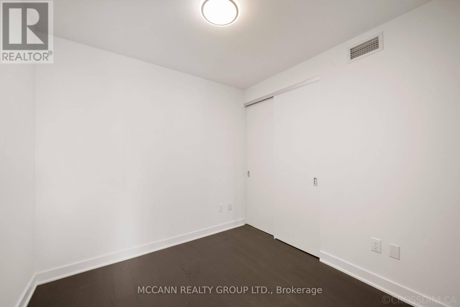 3209 - 11 Yorkville Avenue, Toronto, Ontario  M4W 1L2 - Photo 10 - C12452768