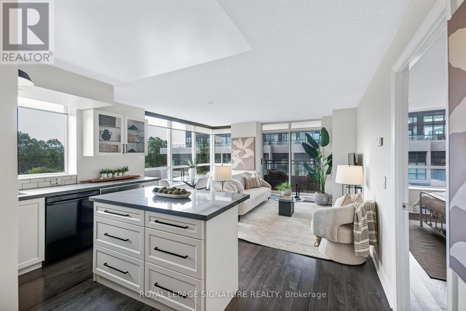 403 - 1103 Leslie Street, Toronto, Ontario  M3C 4G8 - Photo 3 - C12452769