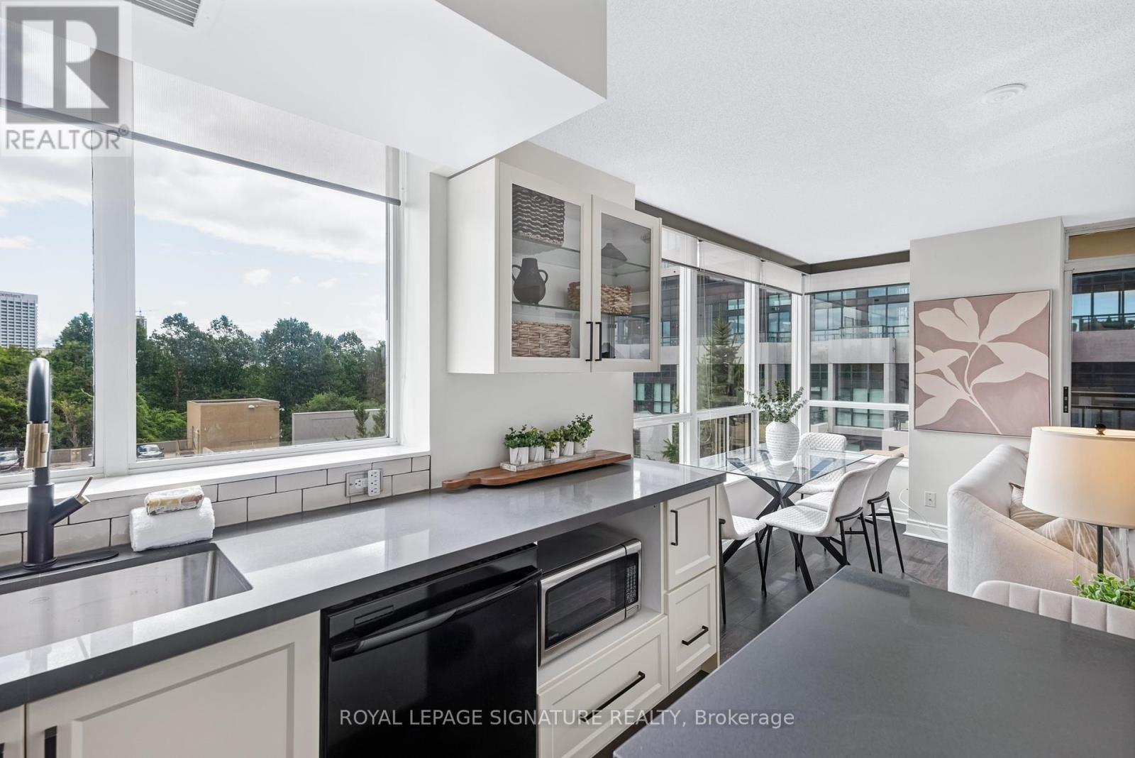 403 - 1103 Leslie Street, Toronto, Ontario  M3C 4G8 - Photo 8 - C12452769