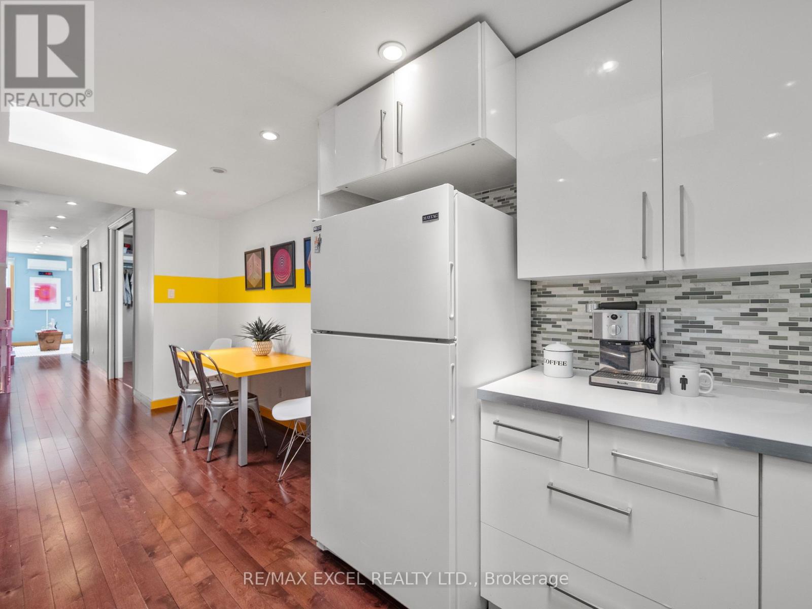 Second & Third - 137 Gerrard Street E, Toronto, Ontario  M5A 2E3 - Photo 14 - C12452776