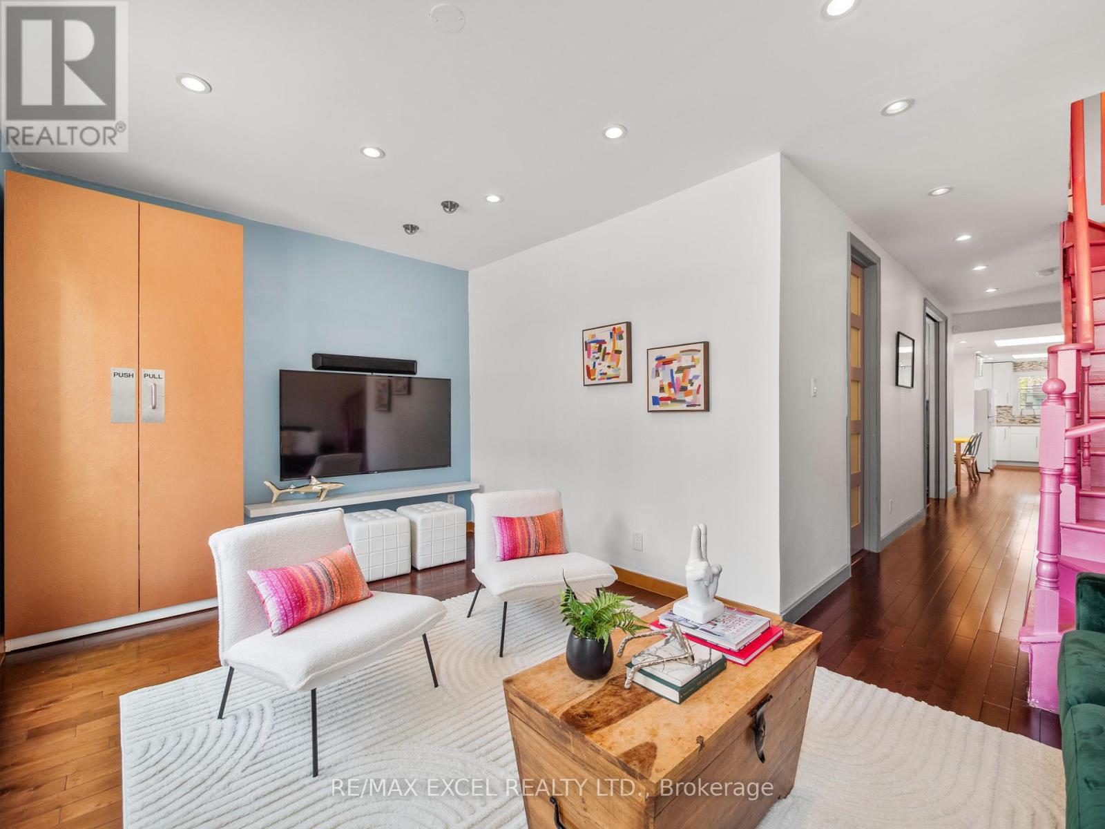 Second & Third - 137 Gerrard Street E, Toronto, Ontario  M5A 2E3 - Photo 19 - C12452776