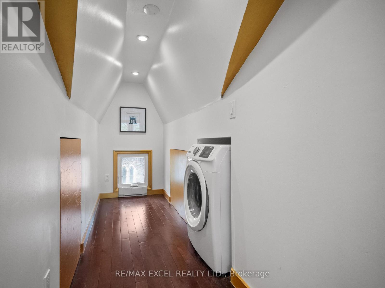 Second & Third - 137 Gerrard Street E, Toronto, Ontario  M5A 2E3 - Photo 31 - C12452776