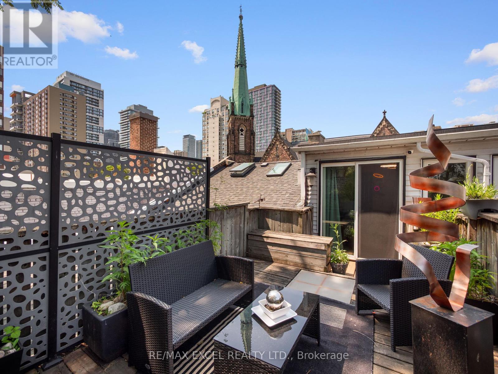 Second & Third - 137 Gerrard Street E, Toronto, Ontario  M5A 2E3 - Photo 34 - C12452776