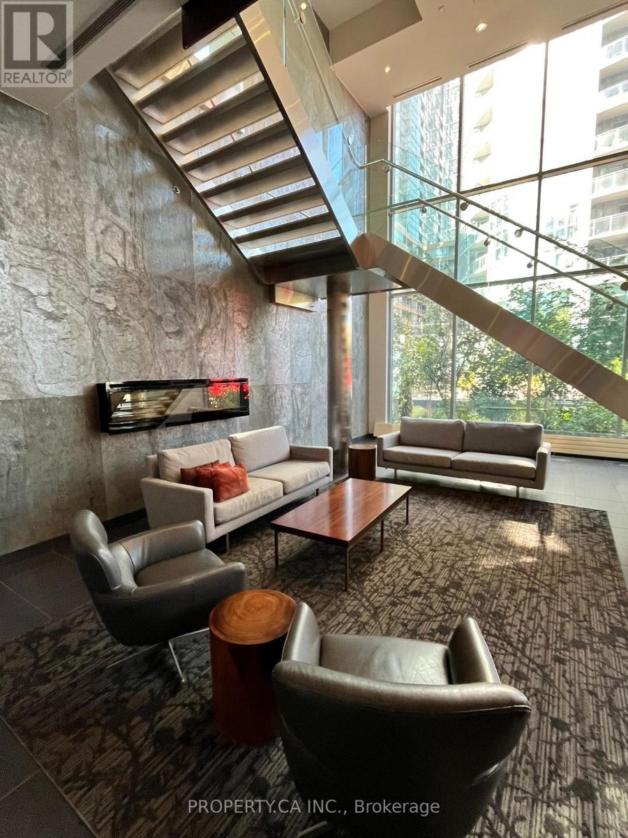 2205 - 15 ICEBOAT TERRACE, Toronto, Ontario