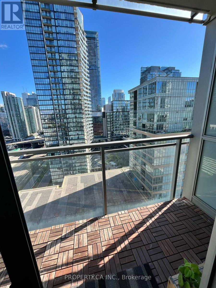 2205 - 15 Iceboat Terrace, Toronto, Ontario  M5V 4A5 - Photo 10 - C12452790