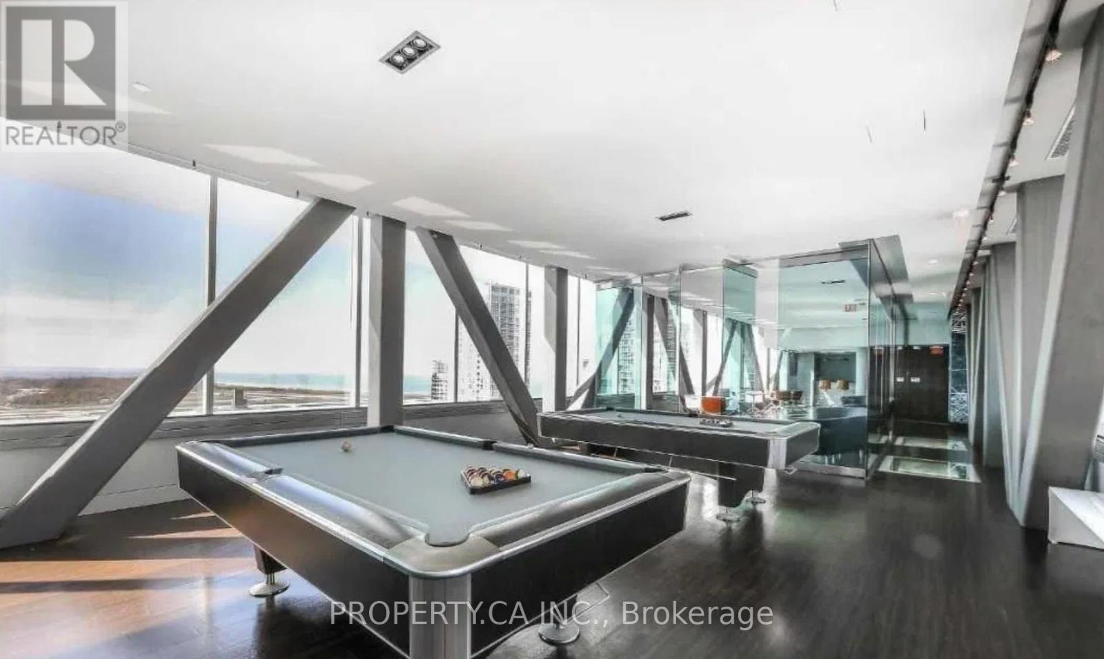 2205 - 15 Iceboat Terrace, Toronto, Ontario  M5V 4A5 - Photo 15 - C12452790