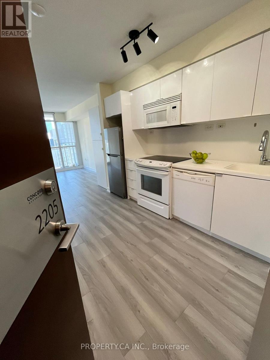2205 - 15 Iceboat Terrace, Toronto, Ontario  M5V 4A5 - Photo 2 - C12452790