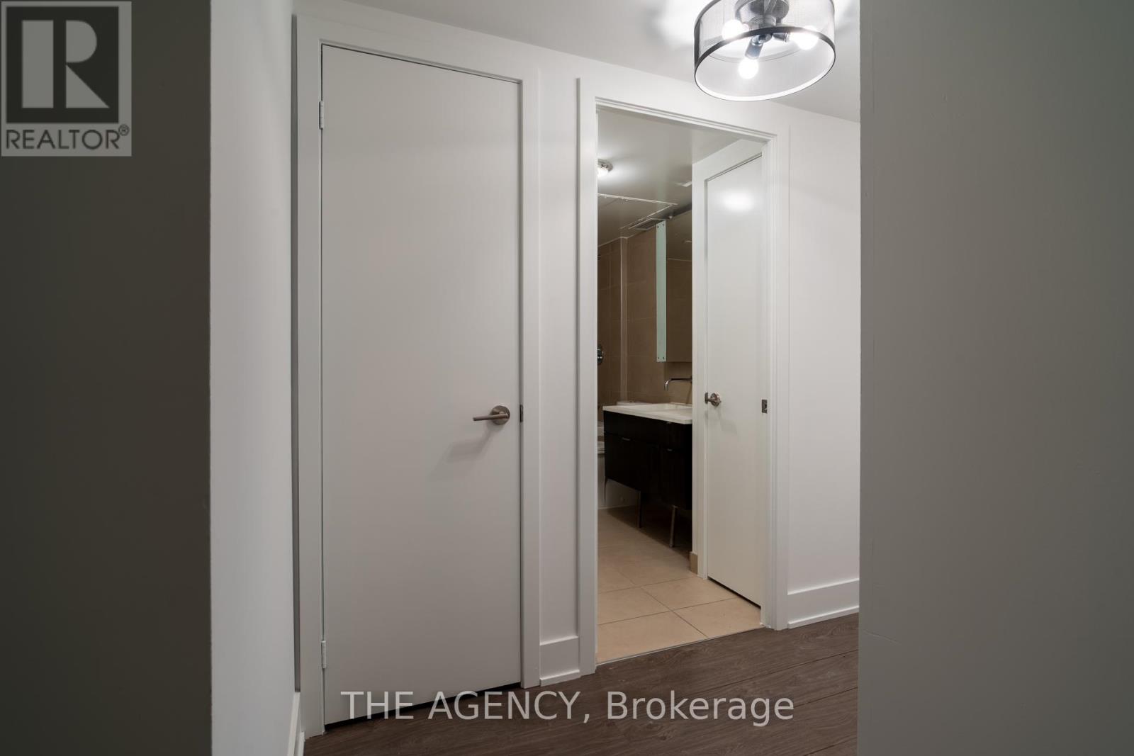 304 - 508 Wellington Street W, Toronto, Ontario  M5V 0K8 - Photo 2 - C12452801