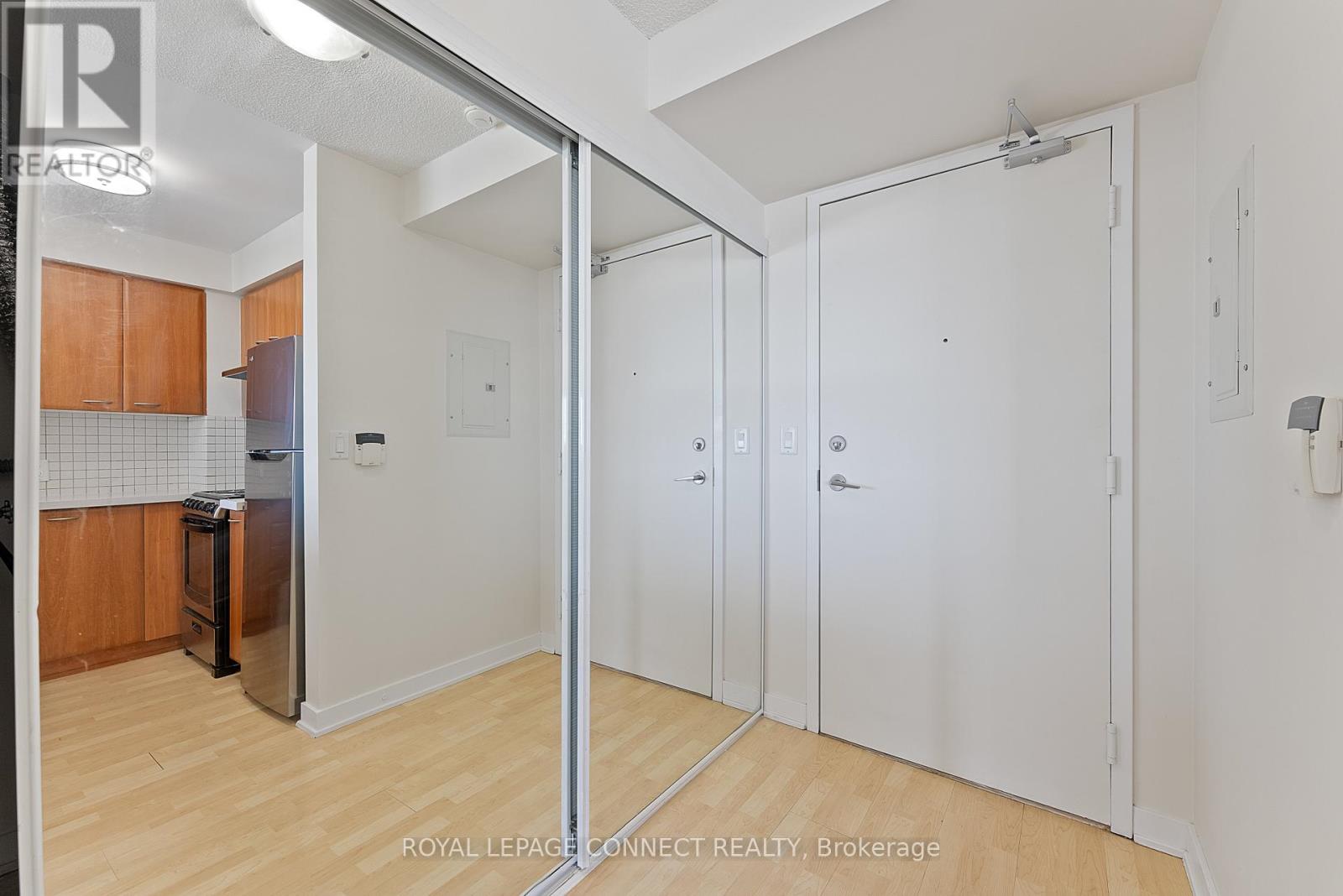 1712 - 36 Lee Centre Drive, Toronto, Ontario  M1H 3K2 - Photo 4 - E12452779
