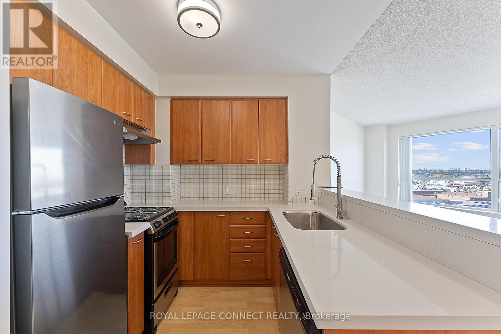 1712 - 36 Lee Centre Drive, Toronto, Ontario  M1H 3K2 - Photo 5 - E12452779