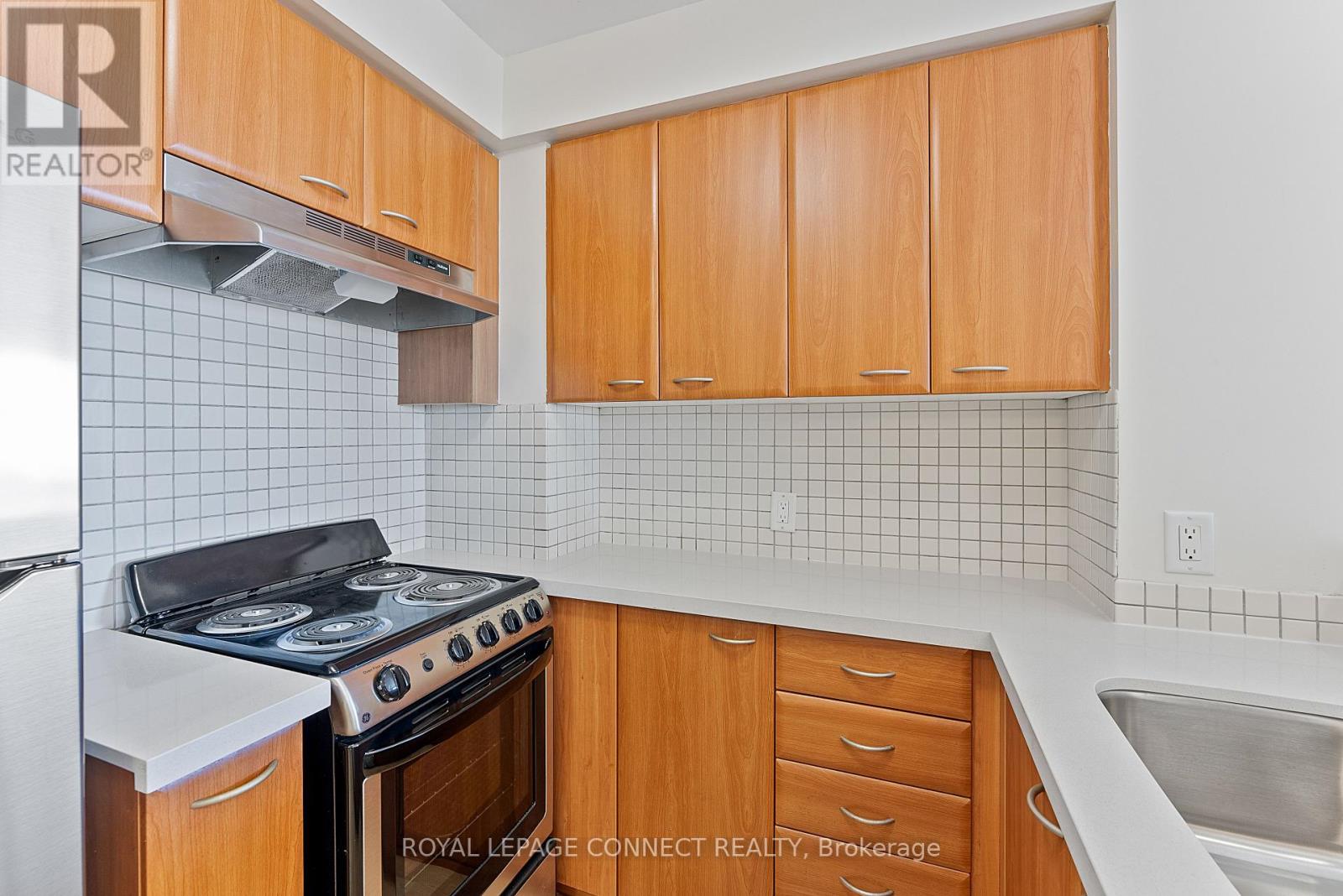 1712 - 36 Lee Centre Drive, Toronto, Ontario  M1H 3K2 - Photo 9 - E12452779
