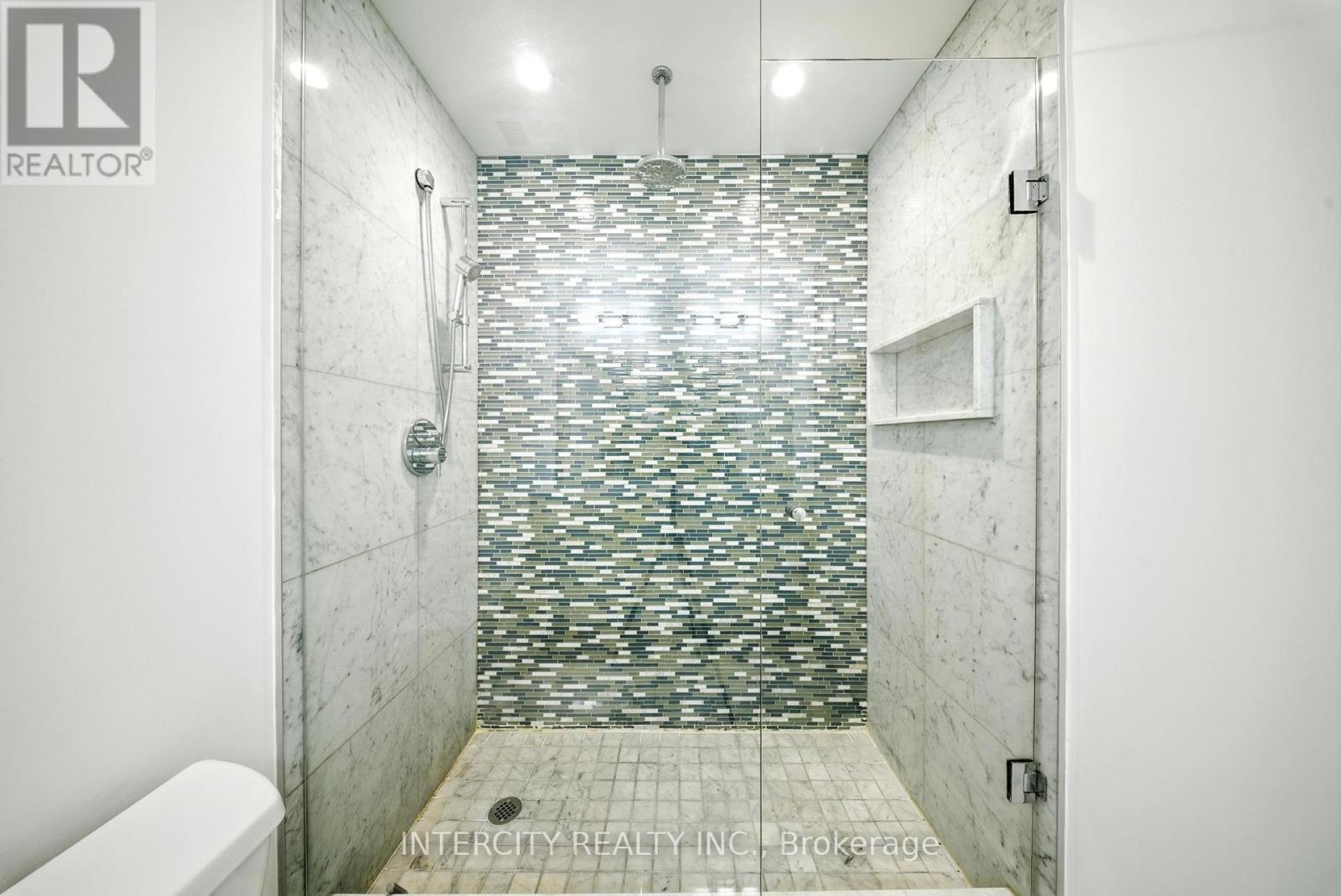 Ph15 - 7608 Yonge Street, Vaughan, Ontario  L4J 0J5 - Photo 15 - N12452789