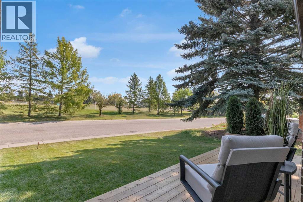 39 Midpark Close Se, Calgary, Alberta  T2X 1N9 - Photo 4 - A2256633