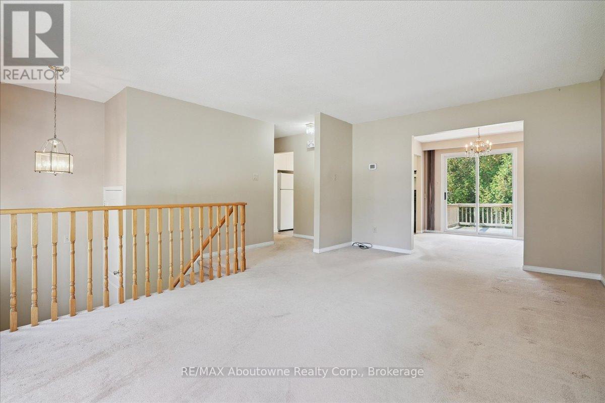 14 Norman Avenue, Halton Hills, Ontario  L7J 2R4 - Photo 12 - W12451487