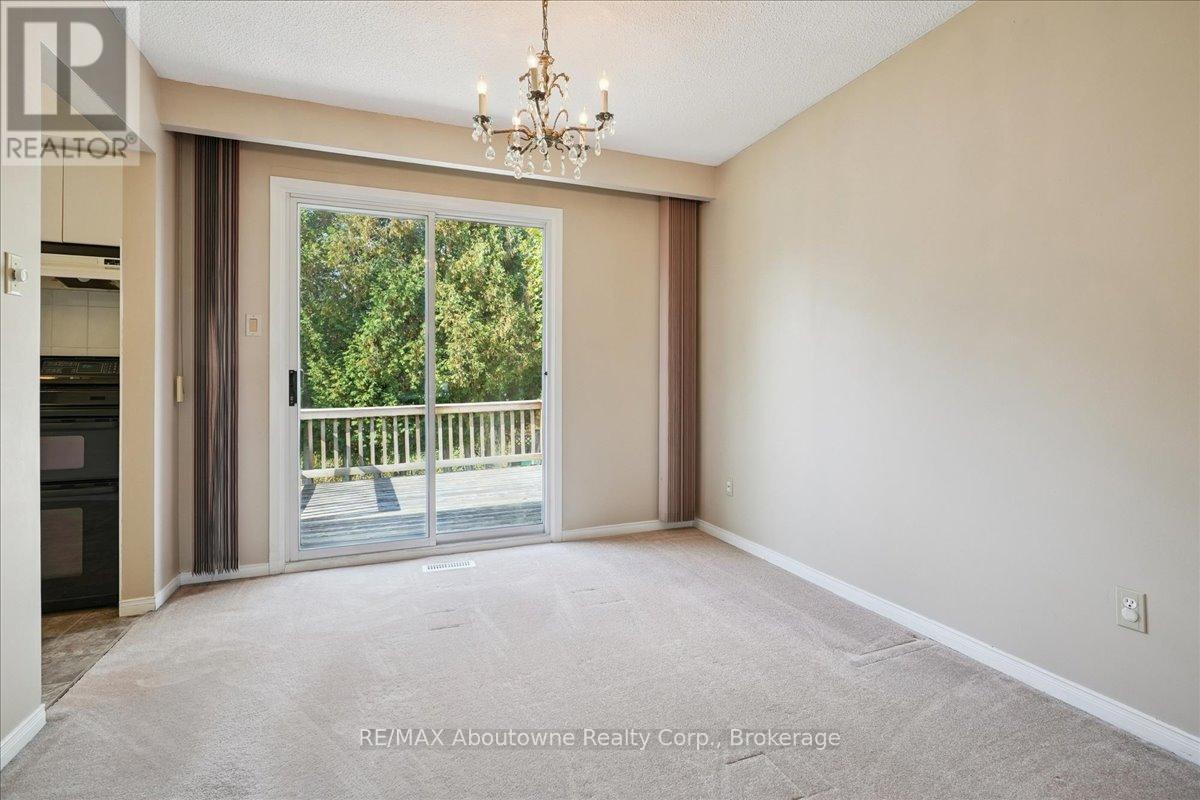 14 Norman Avenue, Halton Hills, Ontario  L7J 2R4 - Photo 14 - W12451487