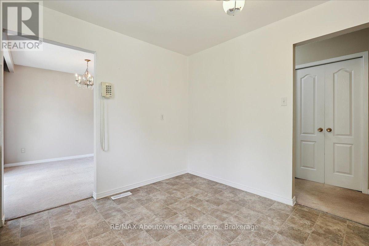 14 Norman Avenue, Halton Hills, Ontario  L7J 2R4 - Photo 20 - W12451487