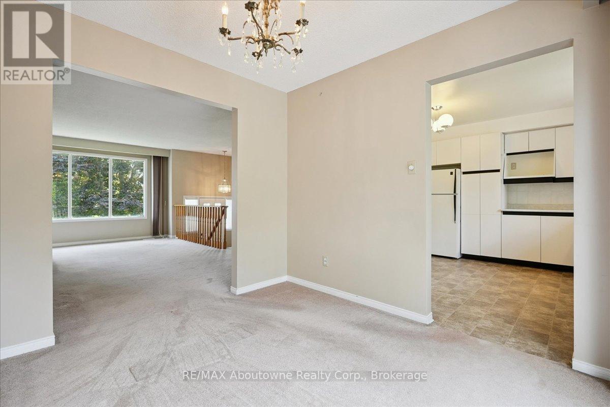 14 Norman Avenue, Halton Hills, Ontario  L7J 2R4 - Photo 15 - W12451487