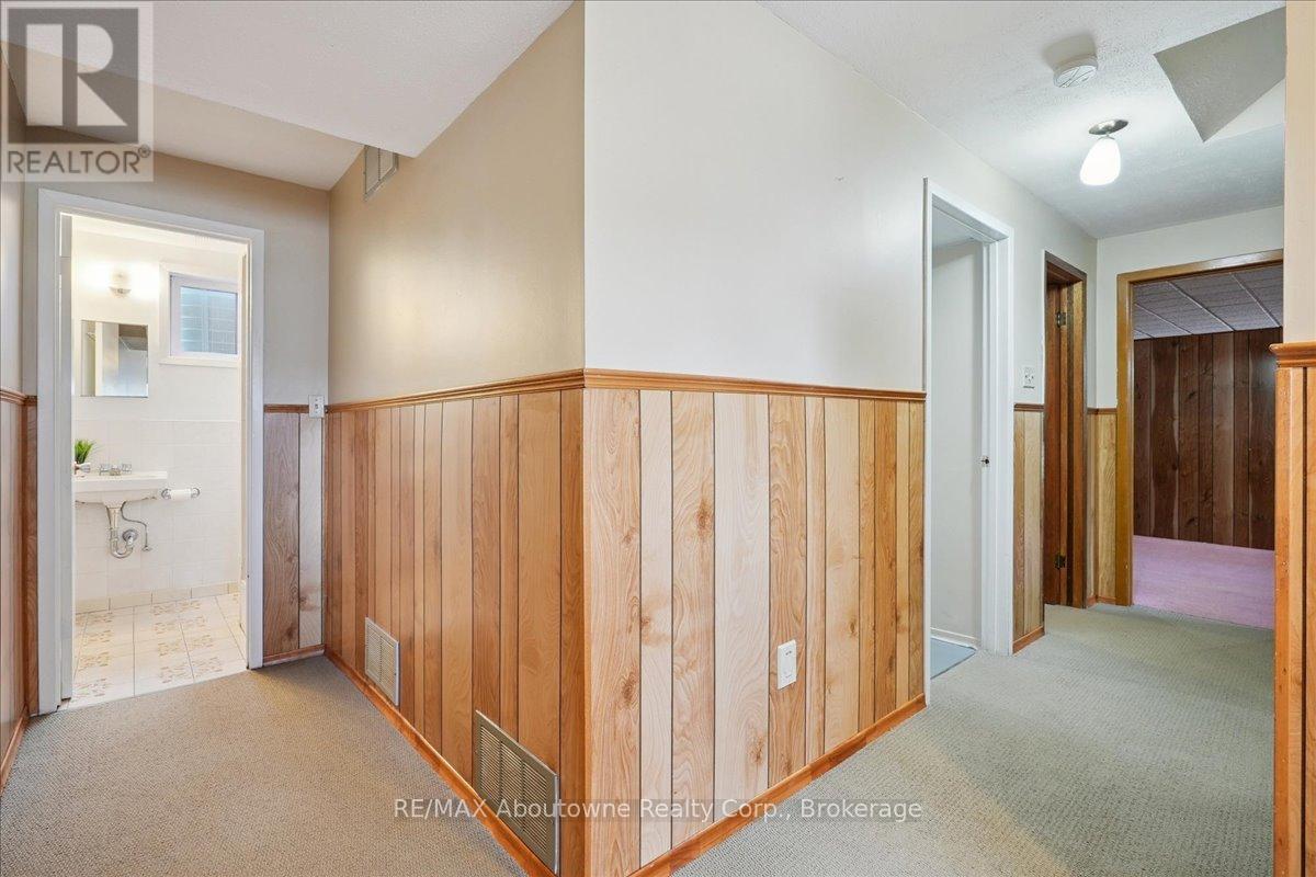14 Norman Avenue, Halton Hills, Ontario  L7J 2R4 - Photo 32 - W12451487