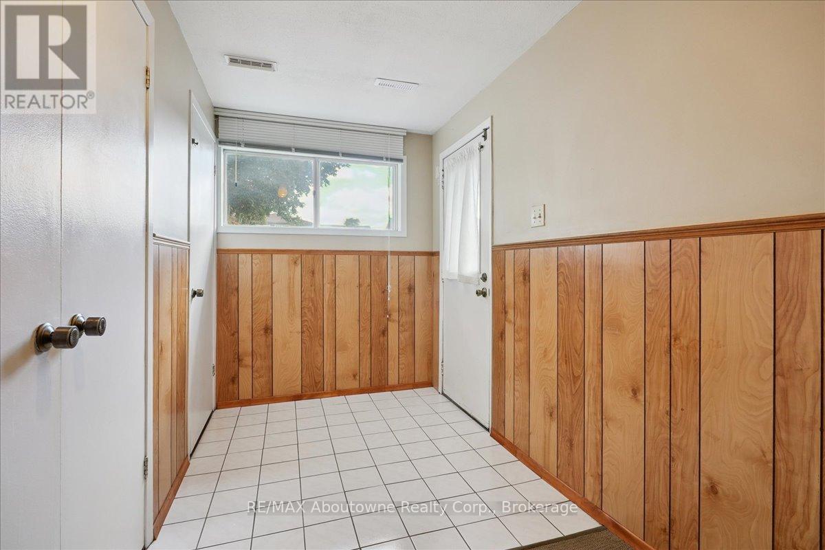 14 Norman Avenue, Halton Hills, Ontario  L7J 2R4 - Photo 30 - W12451487