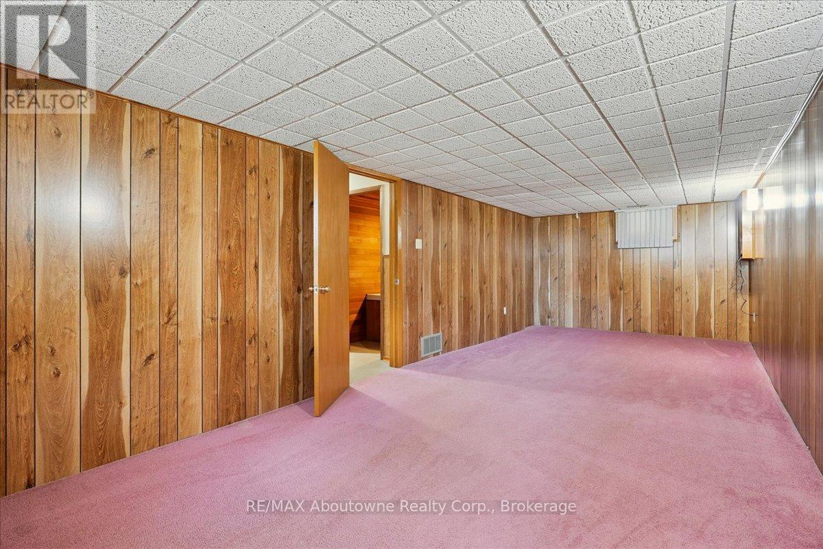 14 Norman Avenue, Halton Hills, Ontario  L7J 2R4 - Photo 36 - W12451487